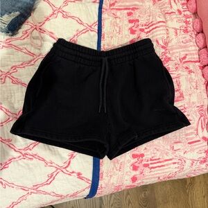 Aritzia tna black sweatshorts size xs